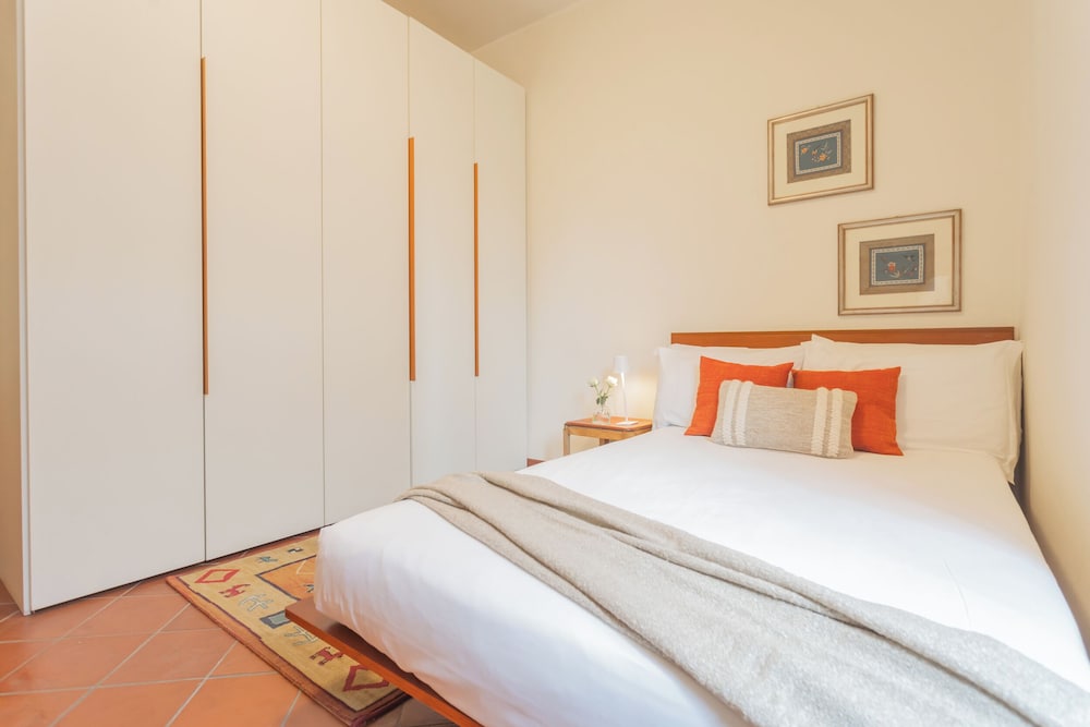 Apartment (2 Bedrooms)