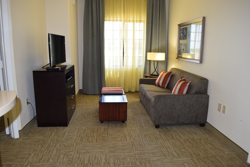 Suite, 2 Bedrooms, Kitchen - Photo 7