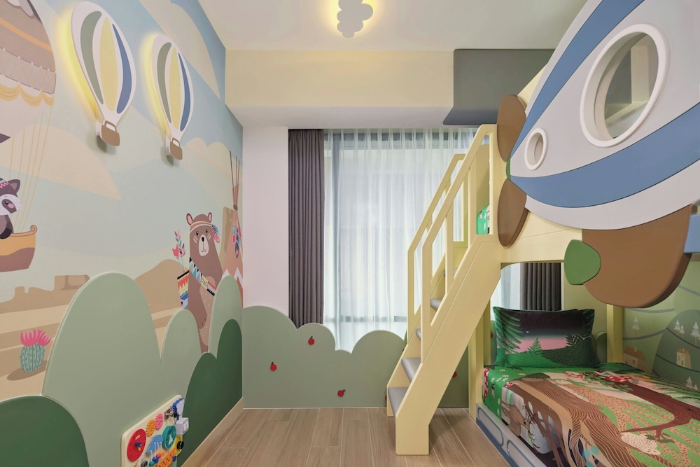 Family Suite, 2 Bedrooms, Pool Access