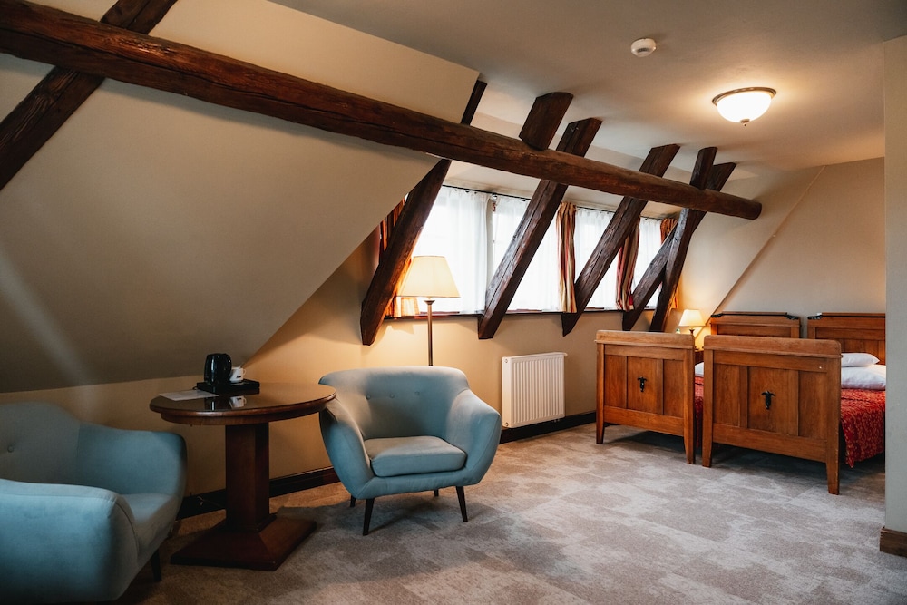 Standard Double or Twin Room - Photo 24