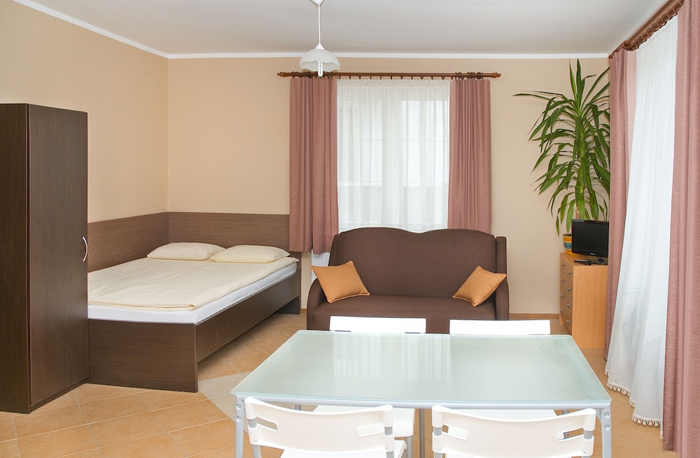 Apartment (Studio)