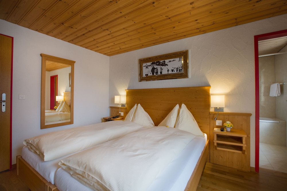Standard Double Room (Panorama) - Photo 4