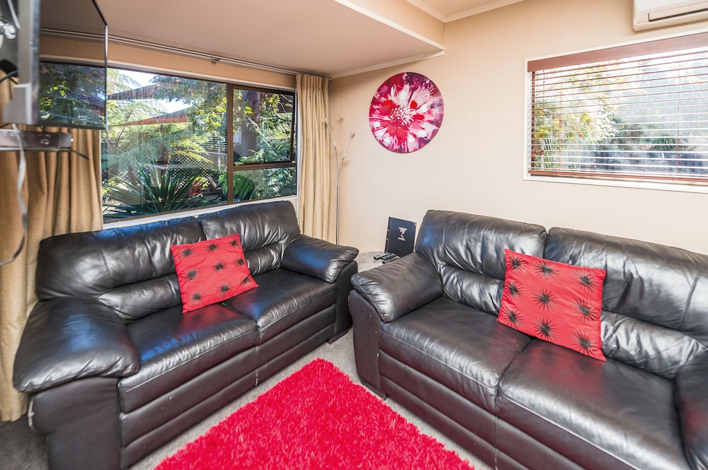 Family Apartment, 1 Bedroom photo 3