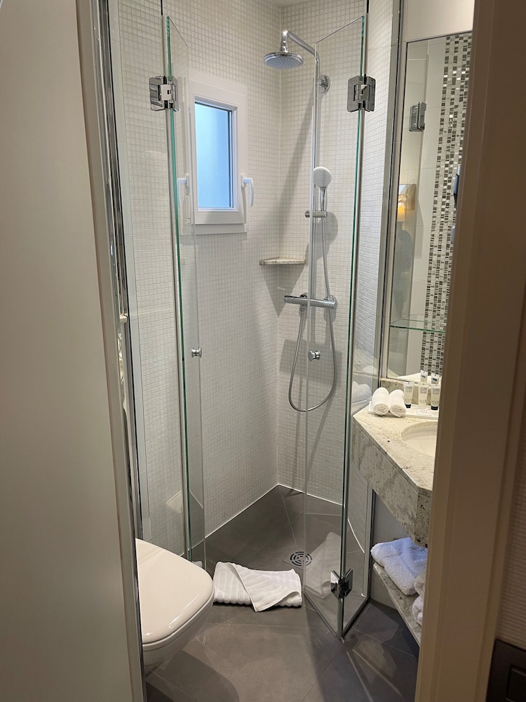 Classic Room, 1 Double Bed, Non Smoking (Small Room)