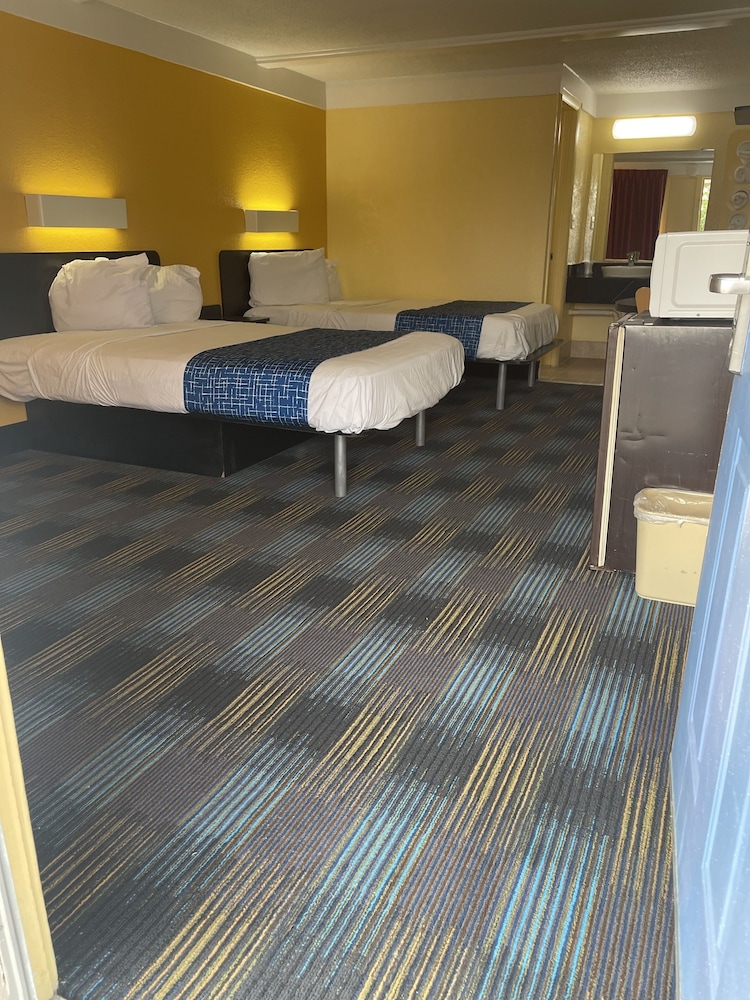 Room, 2 Double Beds, Non Smoking photo 2