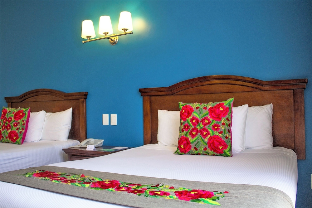 Standard Double Room, 2 Double Beds - Photo 2