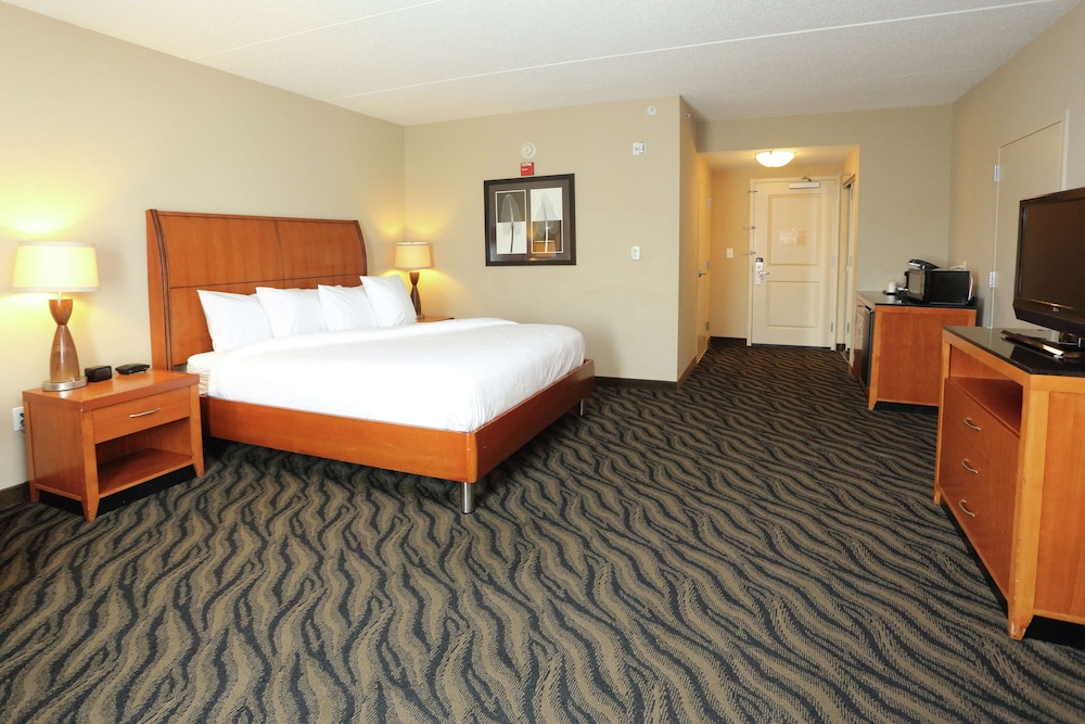 Room, Accessible photo 1