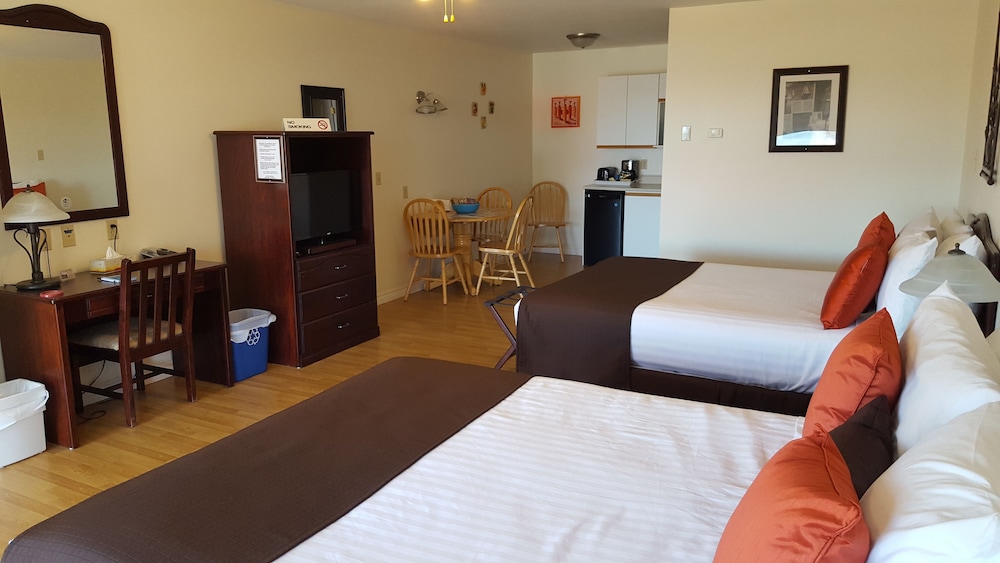 Harmony Suites #10- 2 Queen Beds (Second Floor)