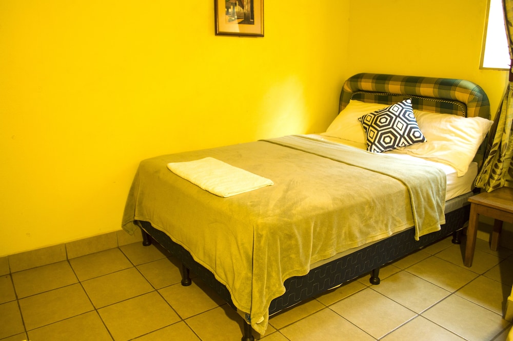 Standard Double Room, 1 Queen Bed, Ensuite photo 2