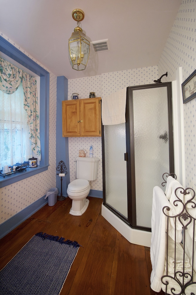Room (Blue) photo 3
