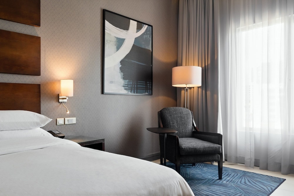 Executive Room, 1 King Bed - Photo 1
