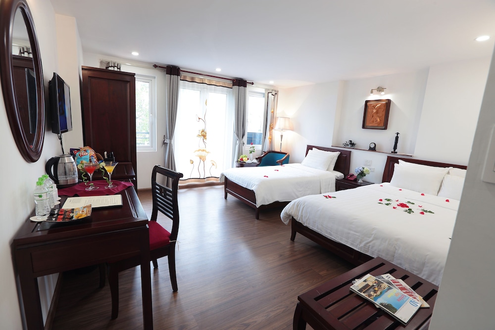 Family Room, Balcony