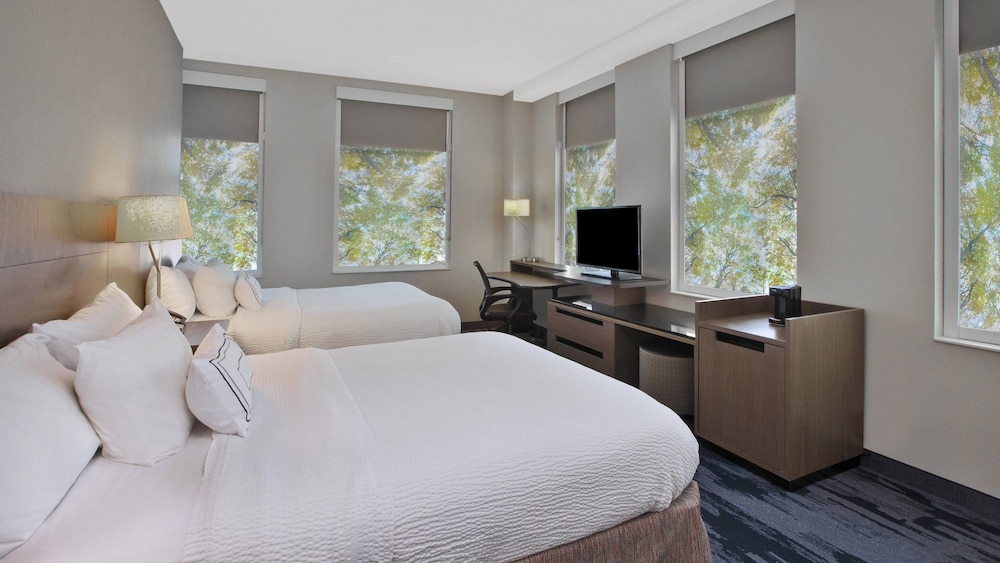 Room, 2 Queen Beds (Mobility Accessible, Tub) - Photo 3