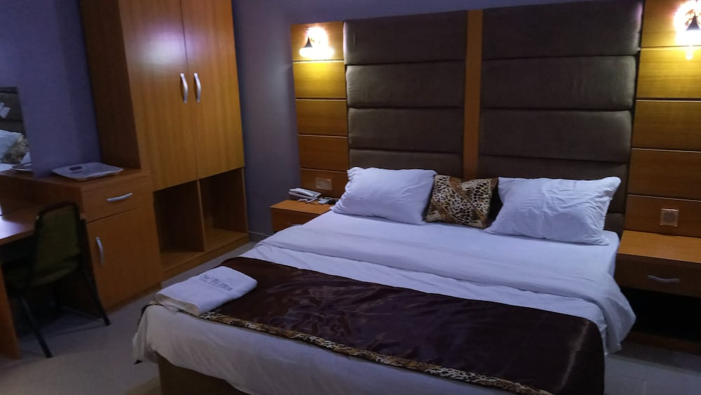 Suite photo 1