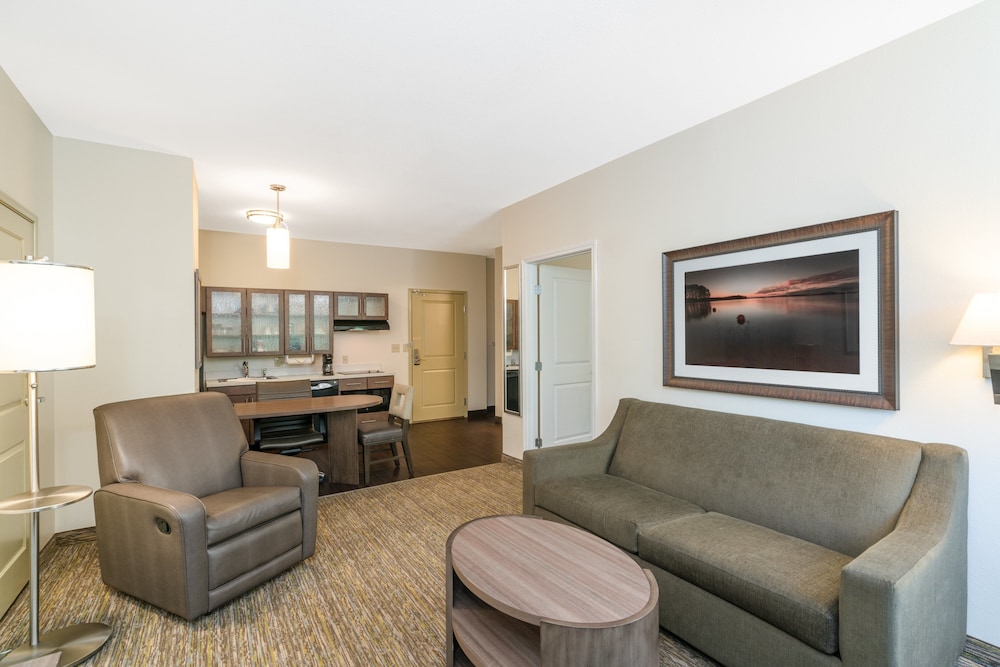 Suite, 1 King Bed, Accessible photo 1
