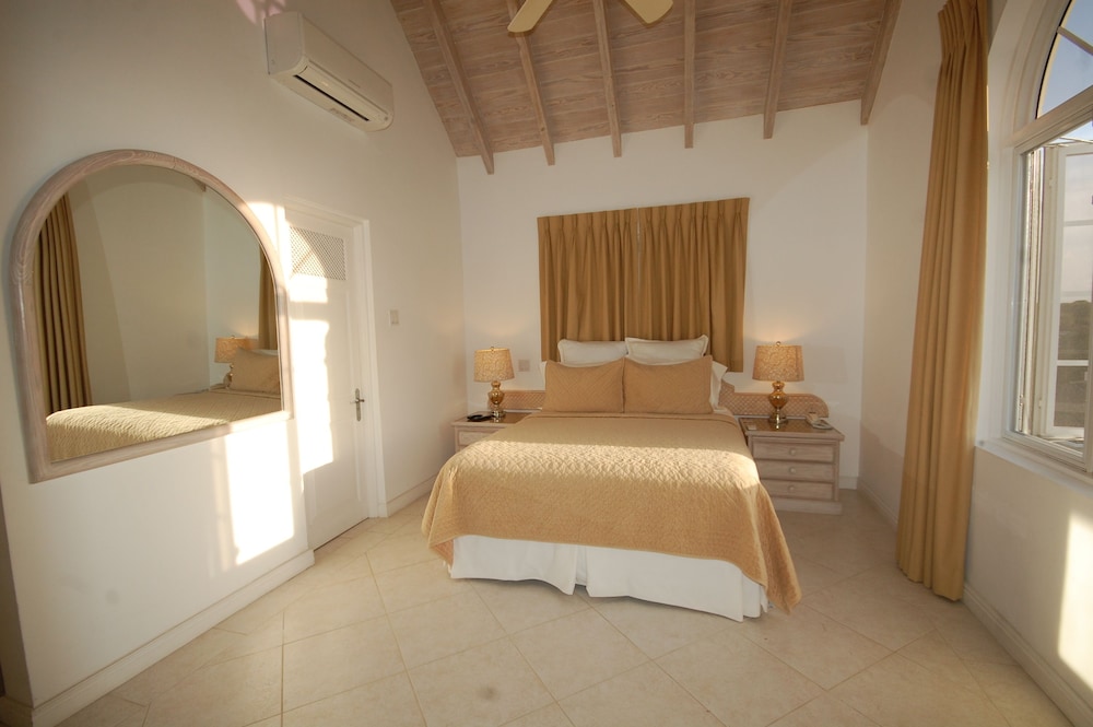 3 Bedrooms, 1 King and 2 Queen Beds photo 1