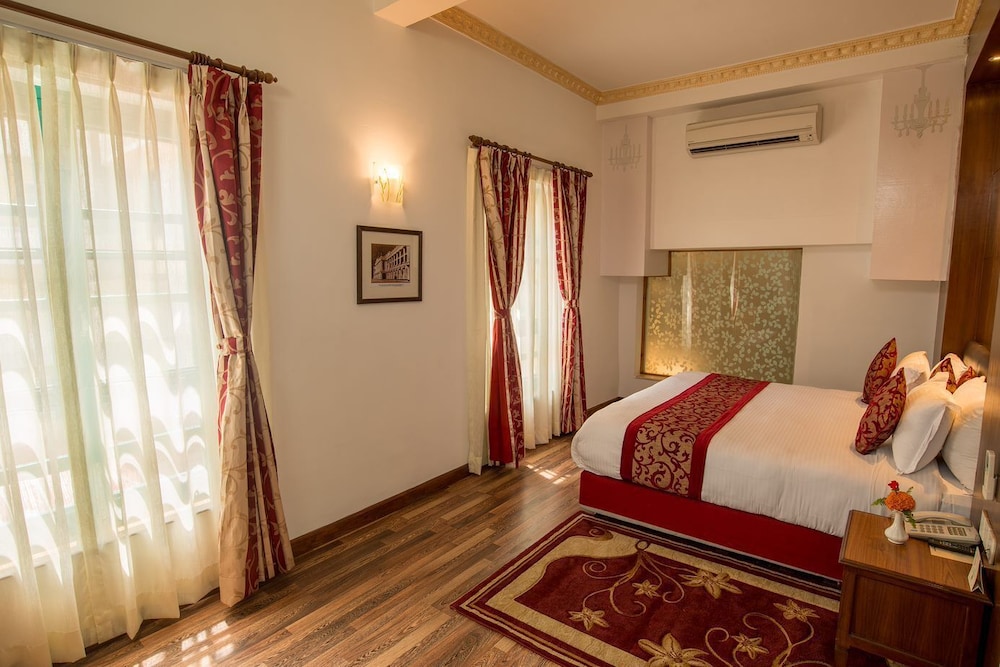 Traditional Suite, Garden View - Photo 3