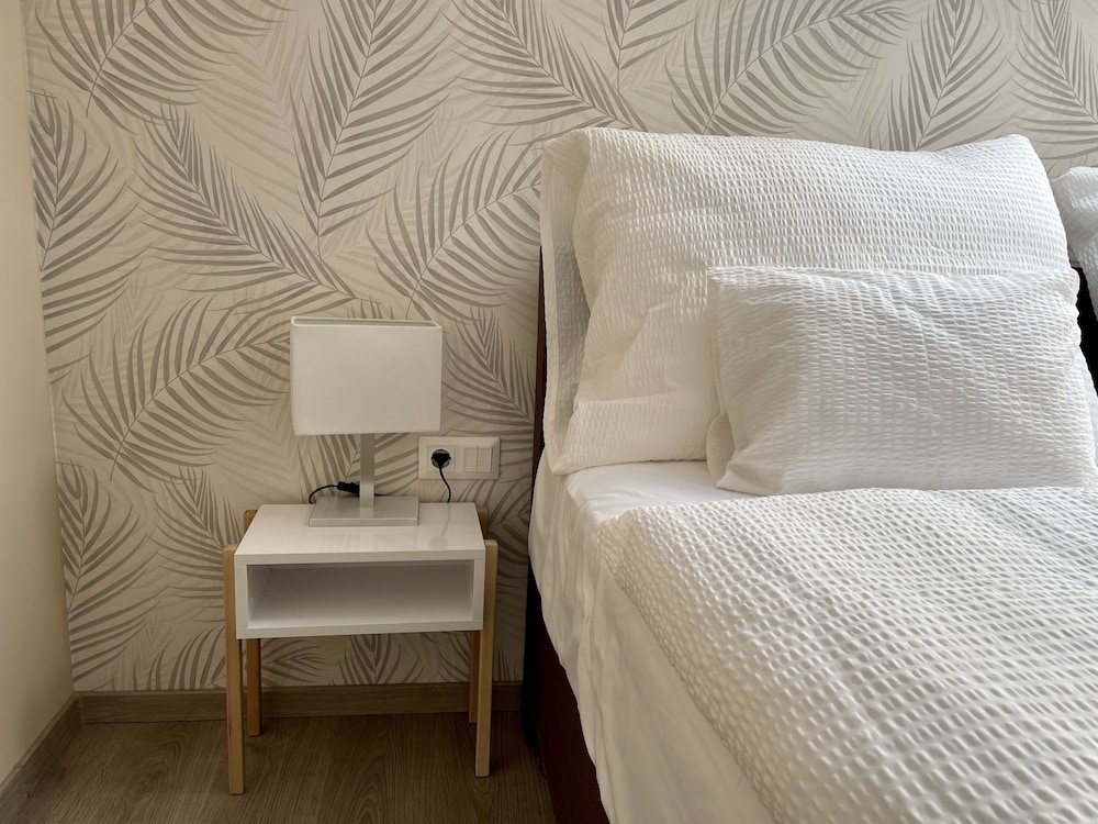 Deluxe Double or Twin Room photo 3