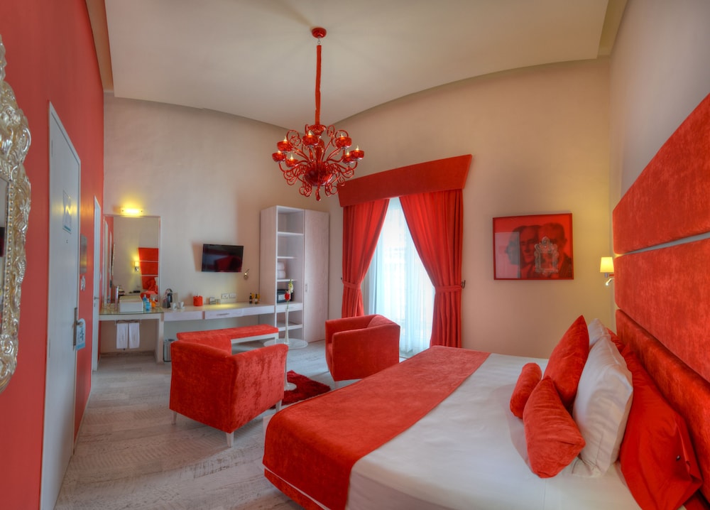 Junior Suite, 1 King Bed photo 3
