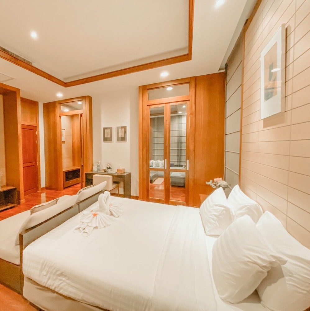 Deluxe Room (Grand) - Photo 12