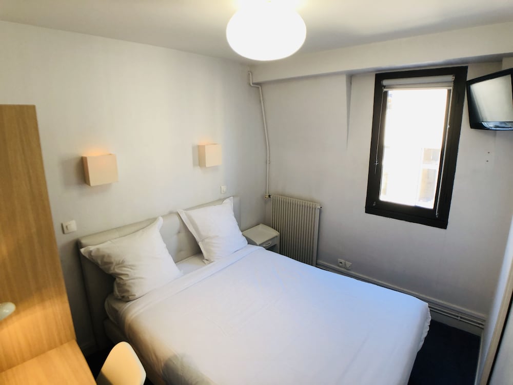 Economy Double Room photo 3