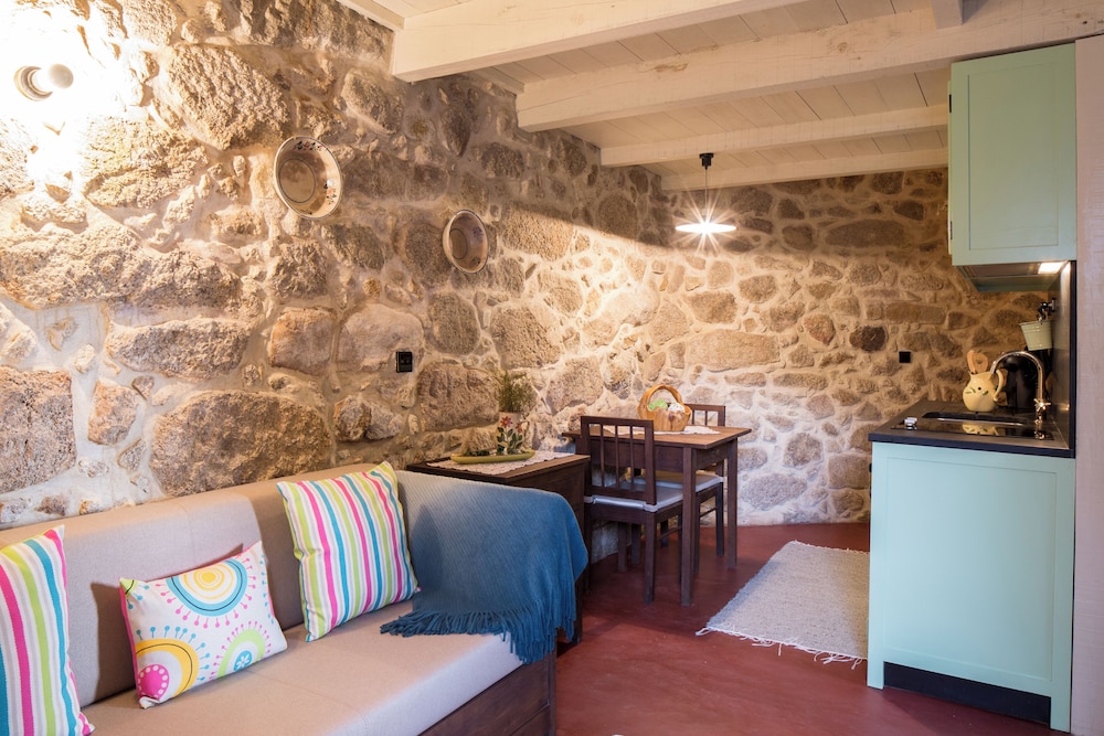 Romantic Cottage, 1 Bedroom (Casa Da Matilde) photo 3