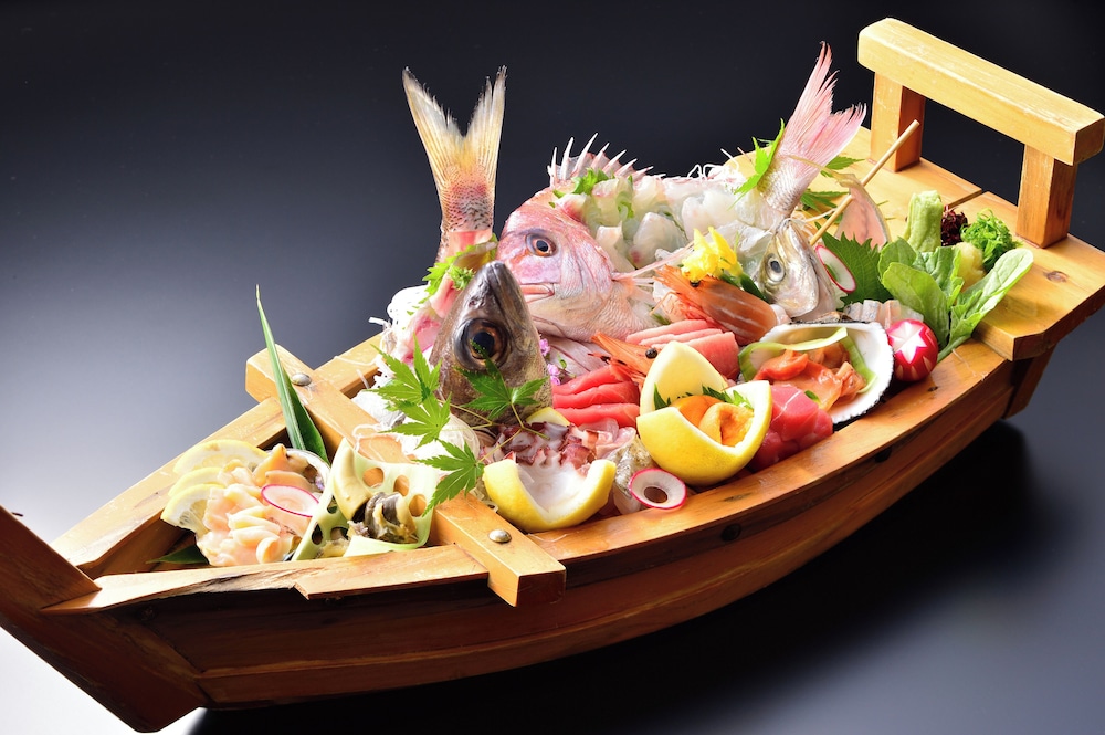 Japanese Style Deluxe Room with Private Bath (Yutori no ma),Private Bath 30mins,Sashimi Plate photo 3
