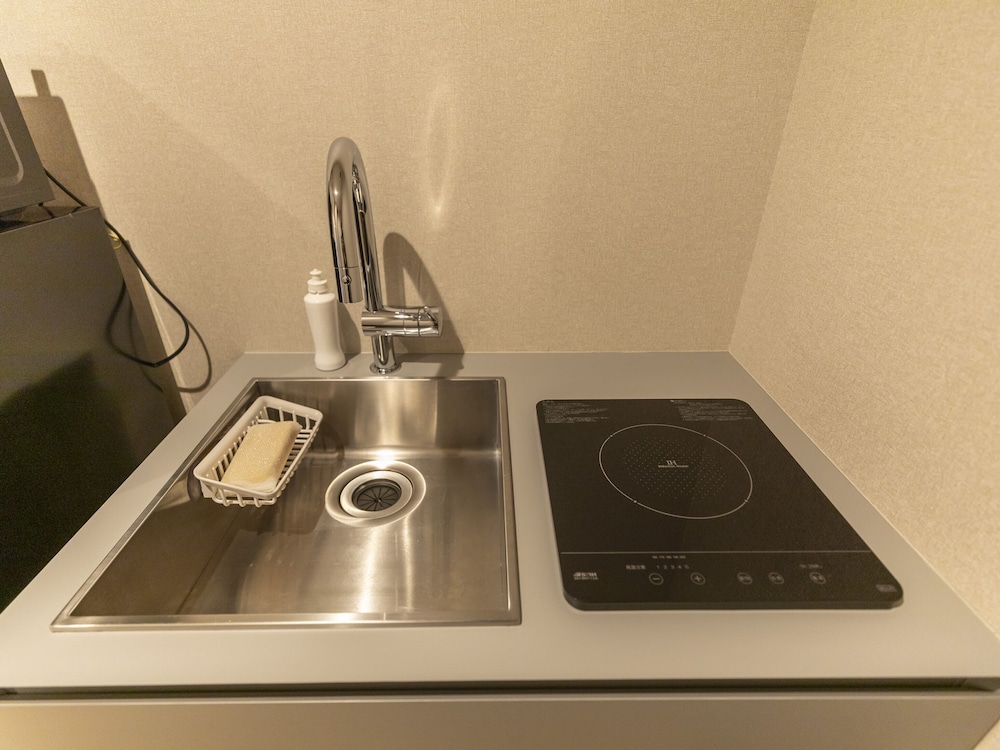 Standard Suite, Non Smoking, Kitchen photo 2