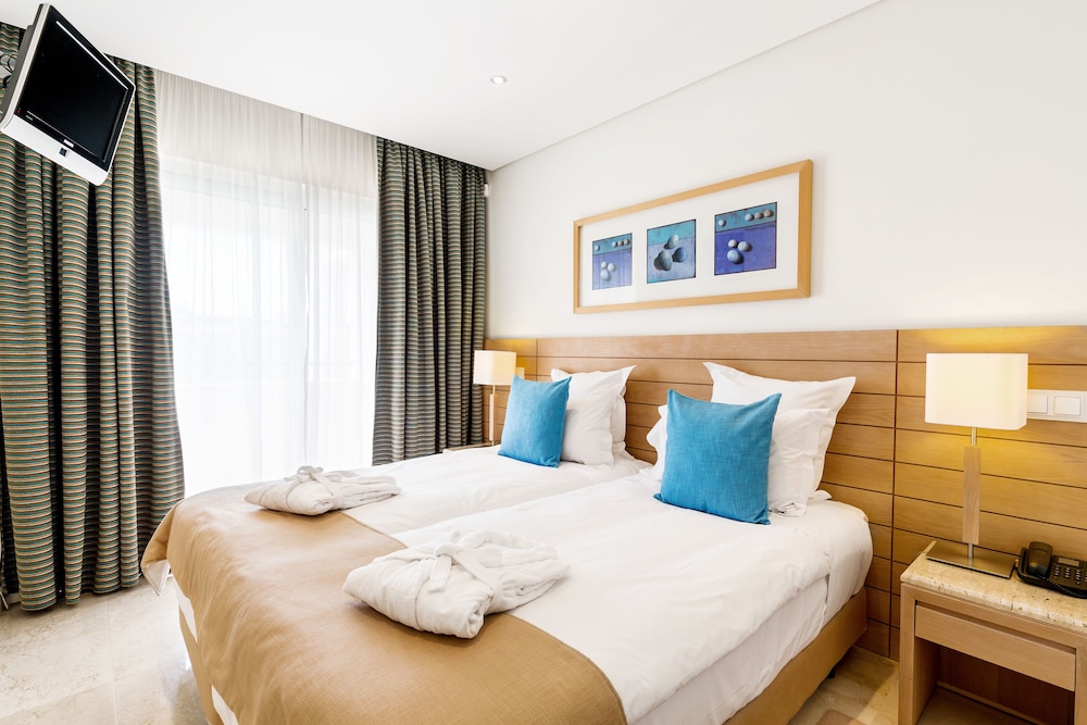 Luxury Suite, 2 Bedrooms - Photo 2