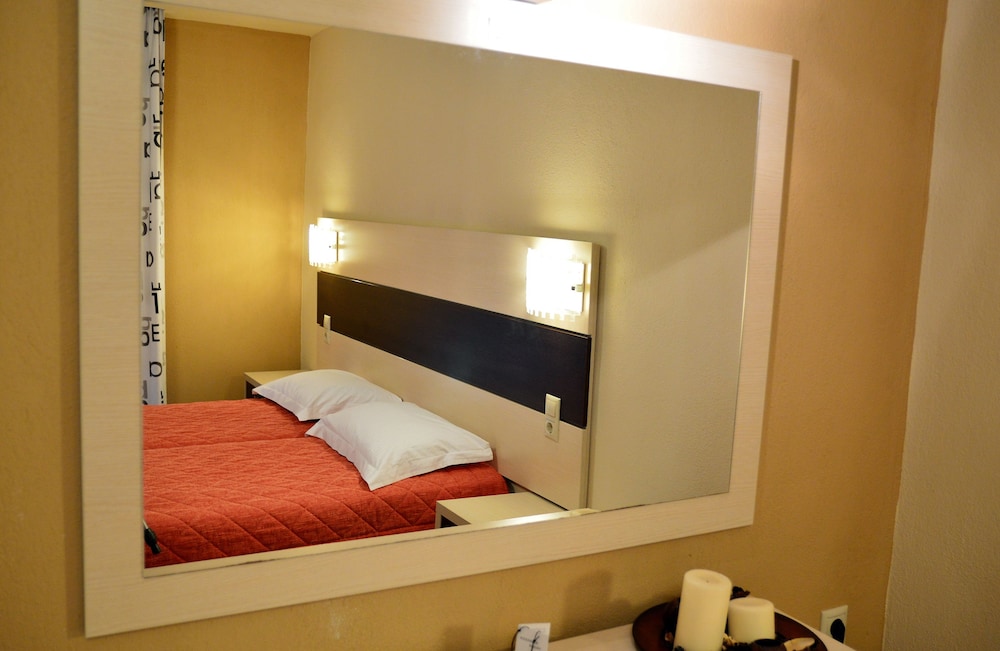 Standard Triple Room photo 2