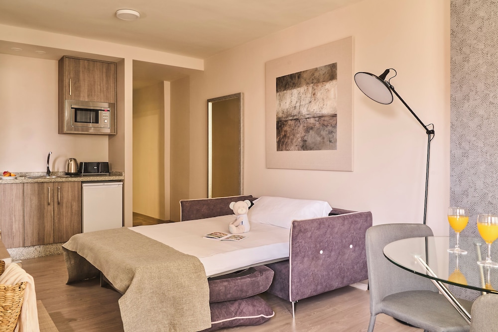 Apartment, 1 Bedroom, Balcony (2 adults + 1 child) - Photo 2