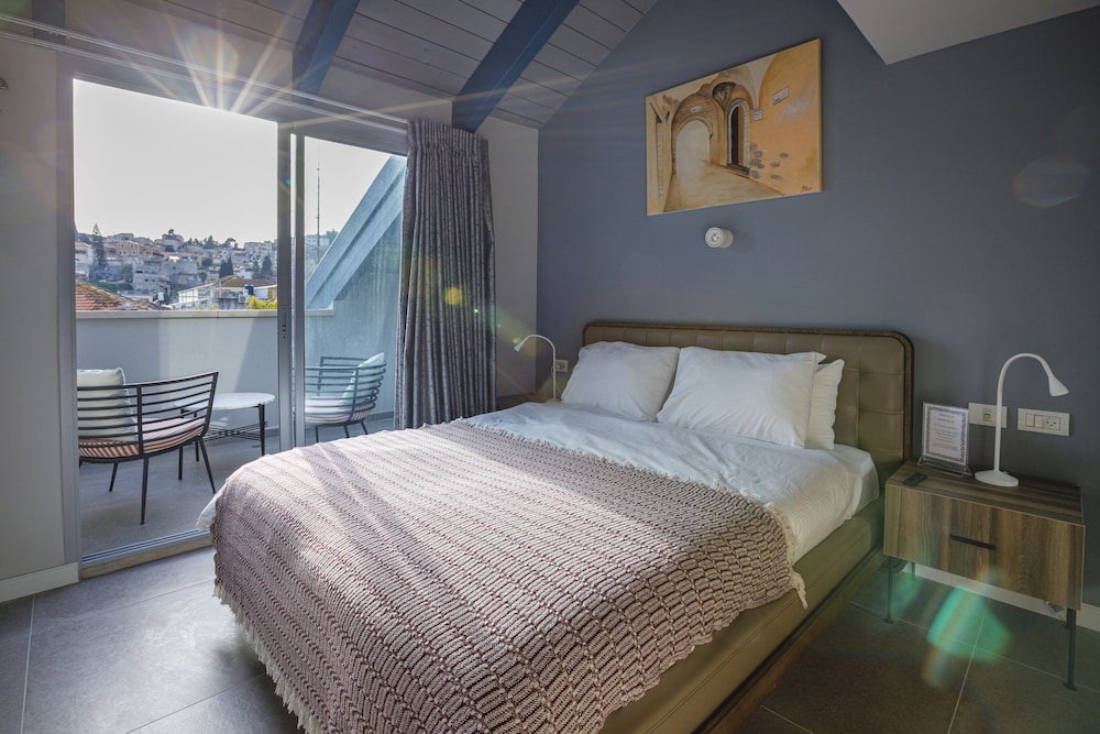 Deluxe Double Room photo 3
