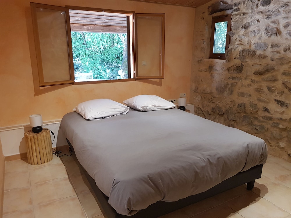 Comfort Chalet, 1 Bedroom, Pool Access, Park View (Le Mazet) photo 1