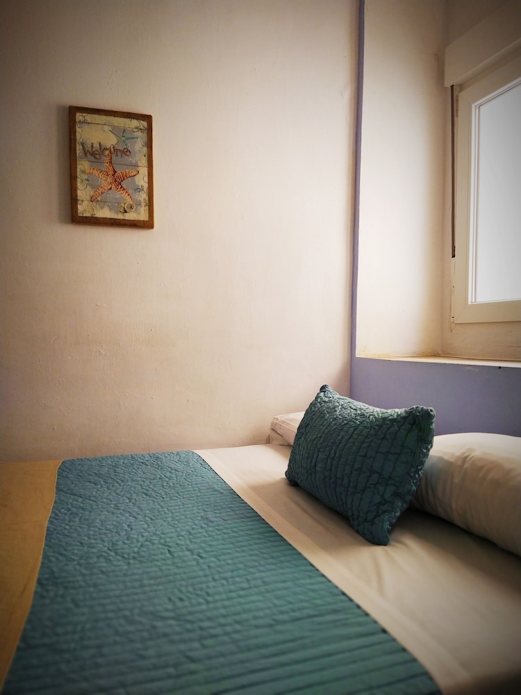 Basic Room photo 3