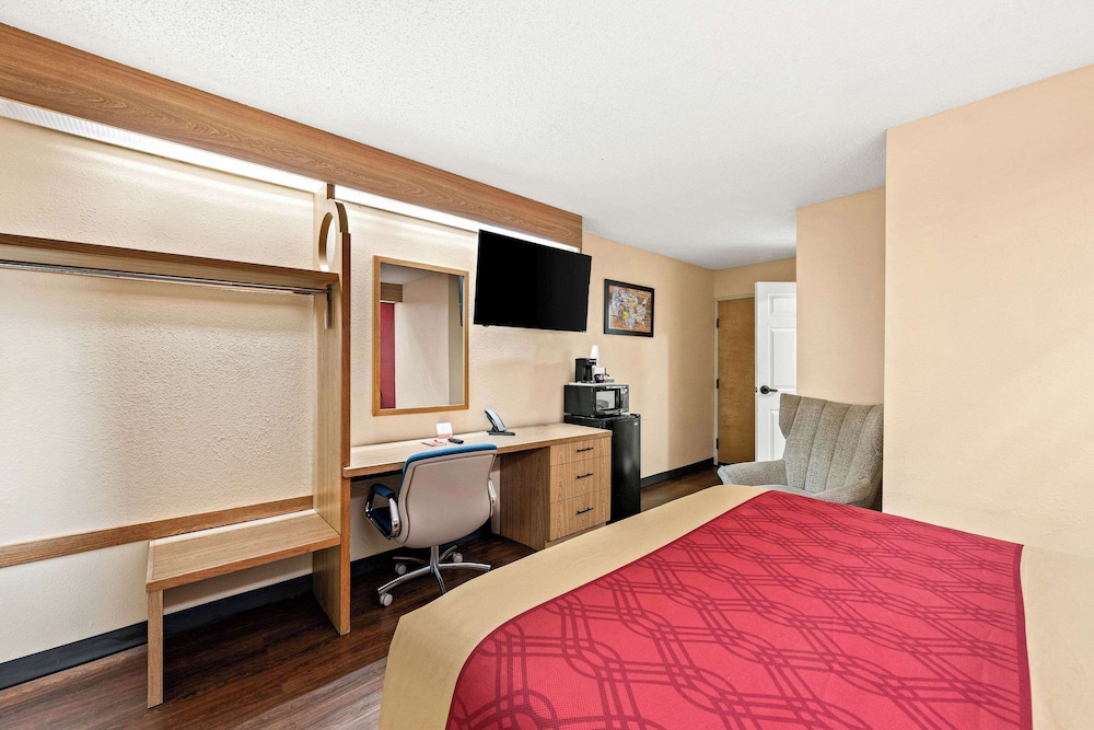 Standard Double Room, 2 Double Beds, Smoking - Photo 7
