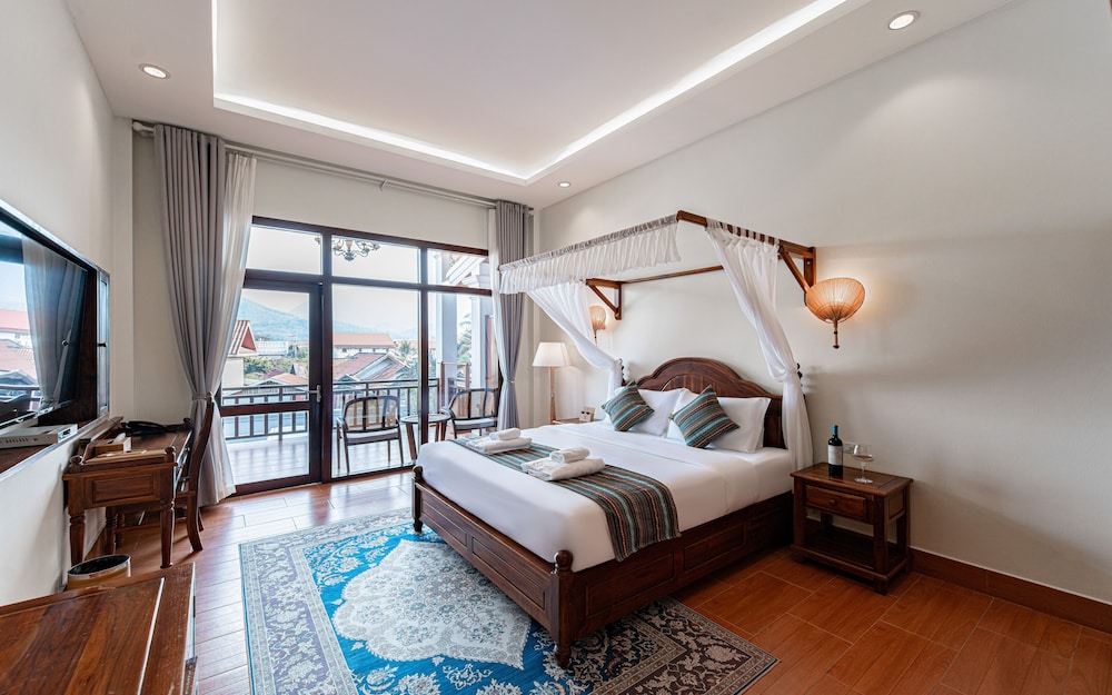 Deluxe Double Room, City View