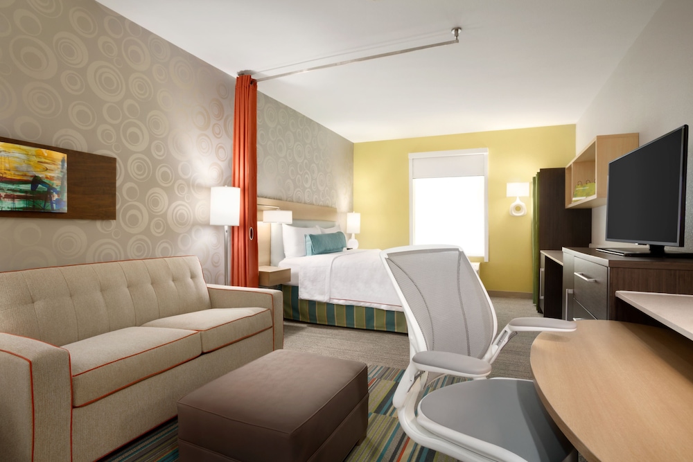 Studio, 1 King Bed, Accessible (Hearing) photo 2
