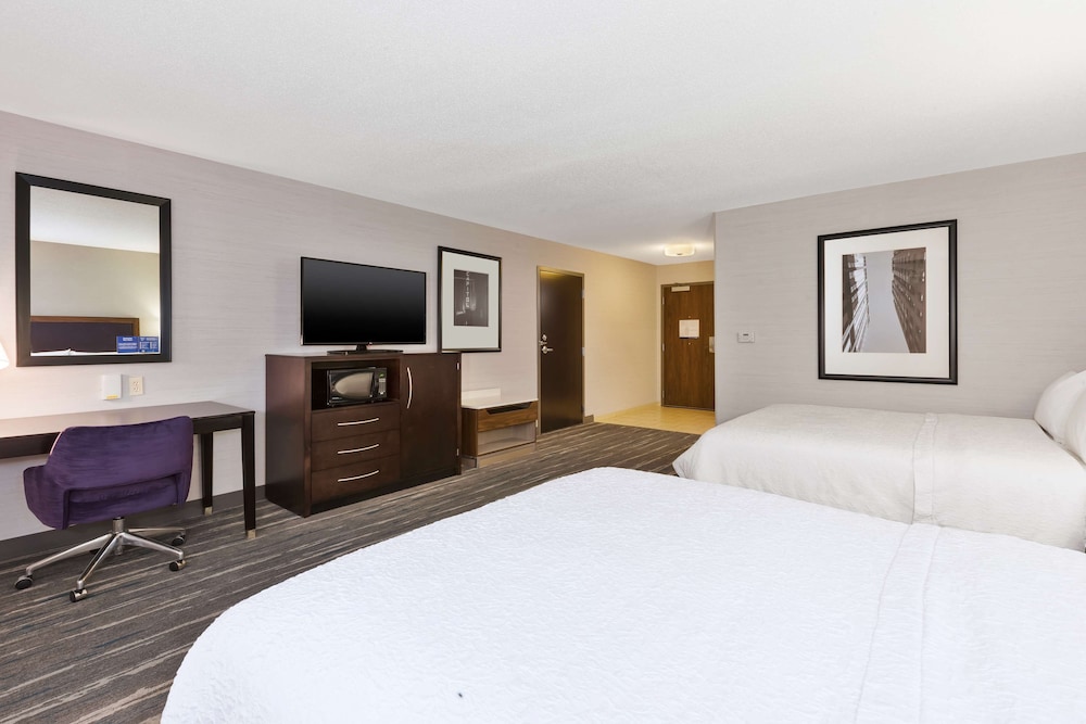 Room, 2 Queen Beds, Accessible, Non Smoking - Photo 1