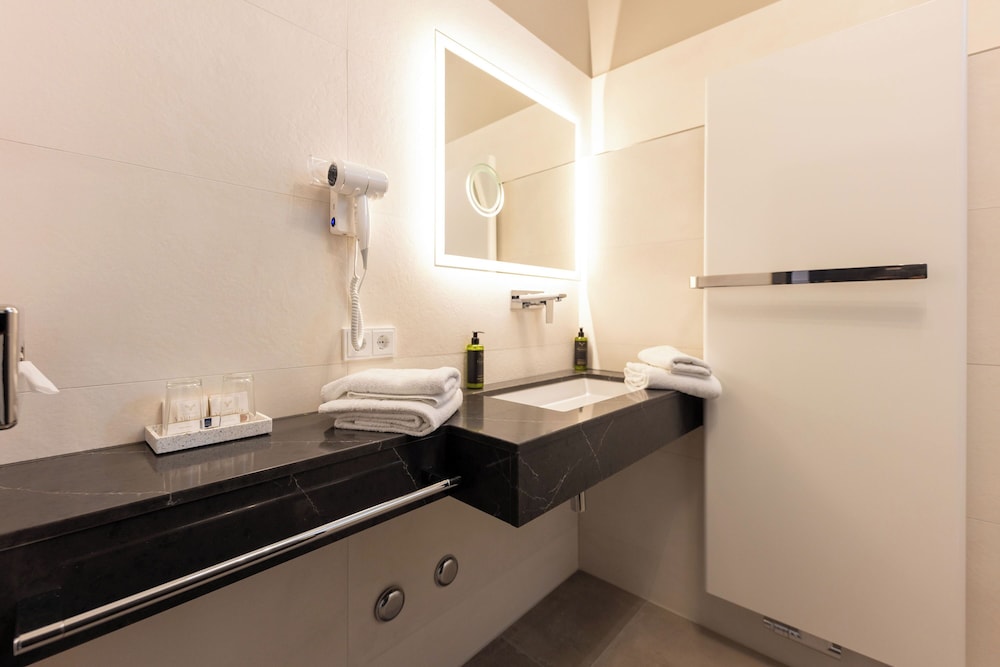 Business Single Room - Photo 3