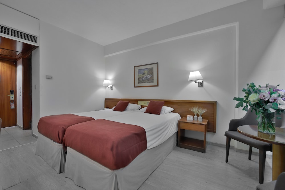 Standard Room photo 1