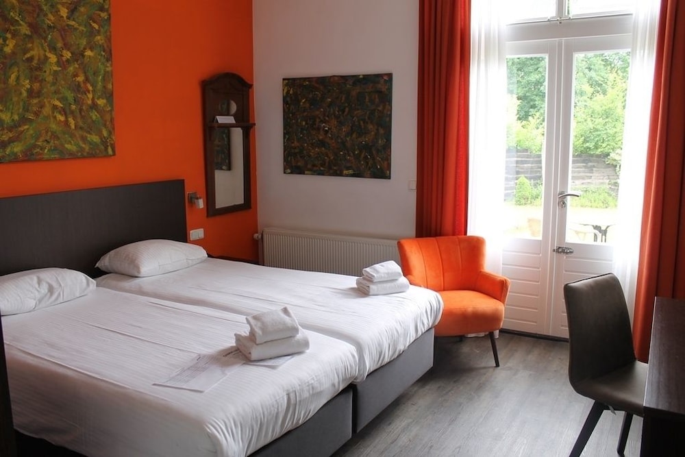 Twin Room (Charme, balcony or terrace) photo 3