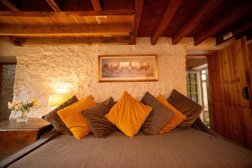 Standard Suite, Ensuite, Courtyard View (The Corn Room) photo 3