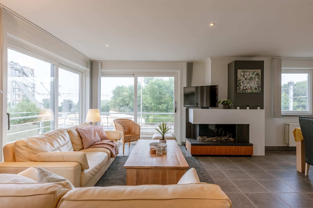 Huswell - Family Apartment With Parking