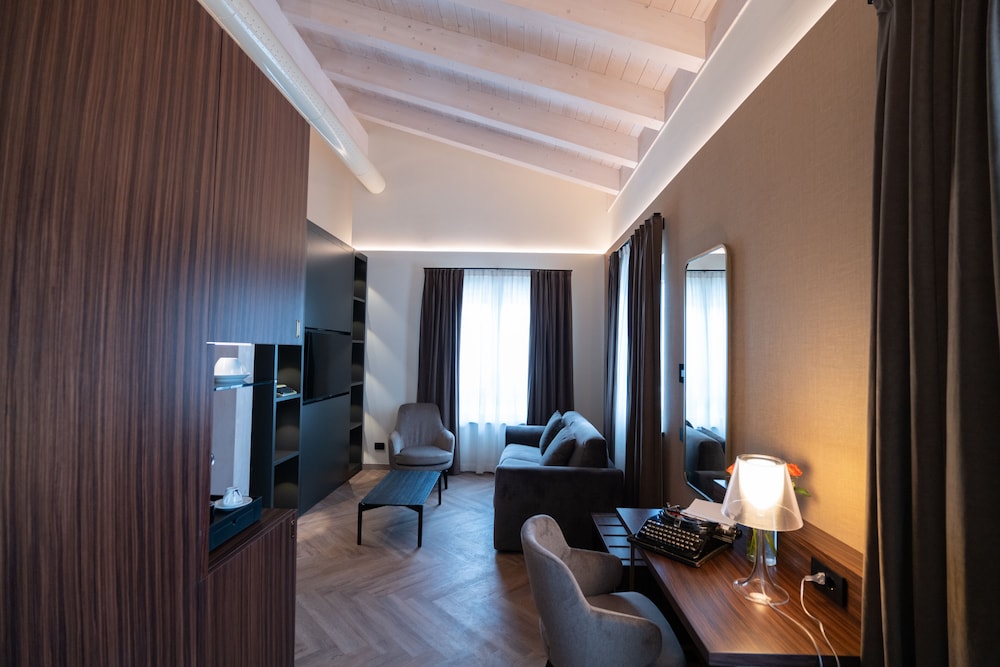 Exclusive Suite