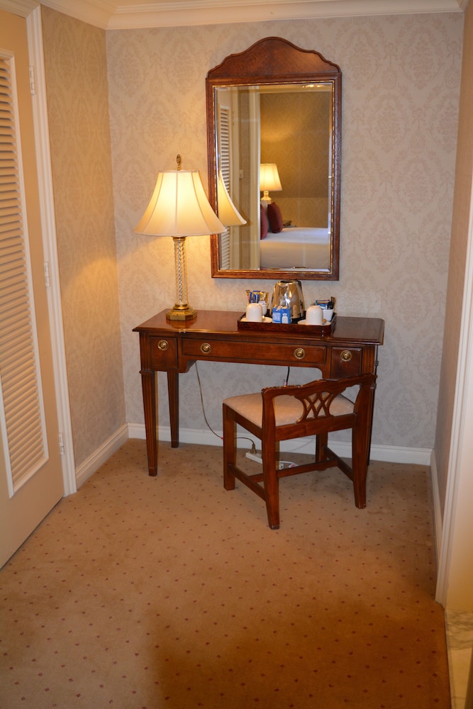 Executive City Suite