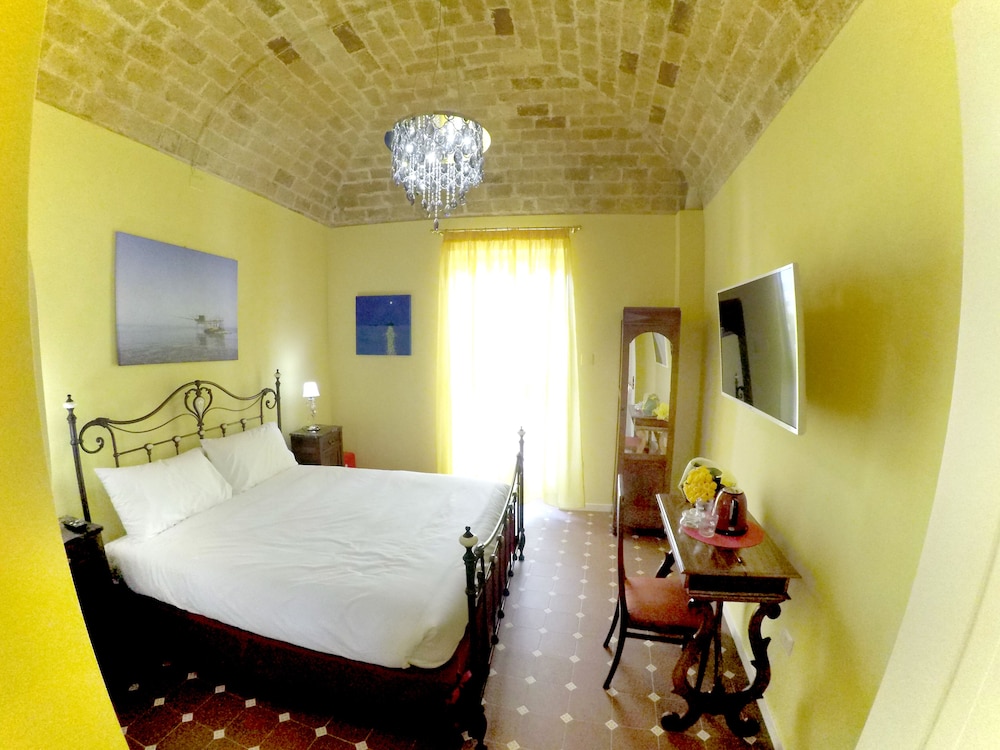 Classic Double Room, Balcony, City View