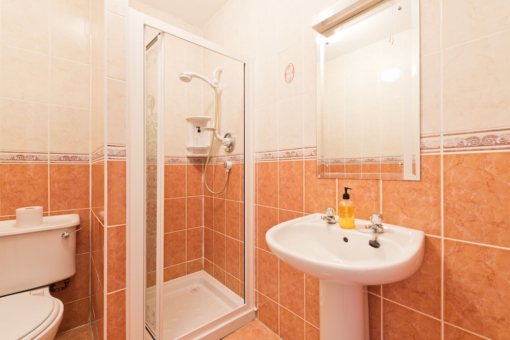 Single Ensuite - Room 3 photo 2