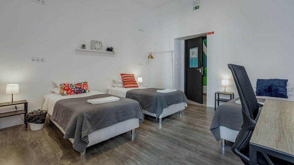Economy Triple Room