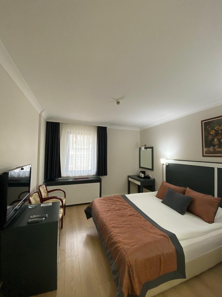 Standard Room photo 2