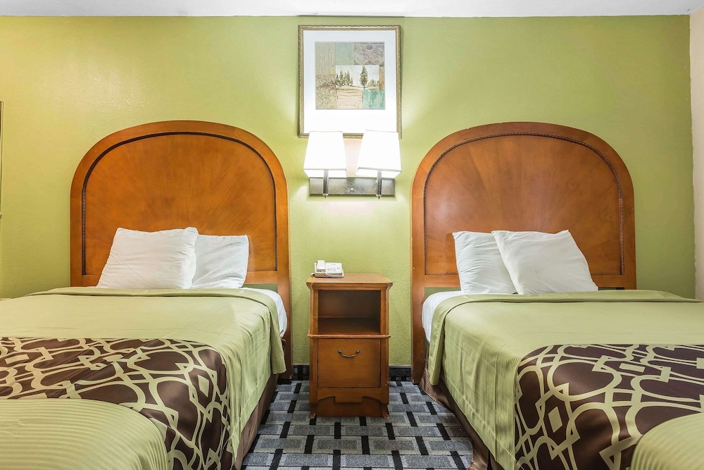 Double Room, 2 Queen Beds, Non Smoking - Photo 5